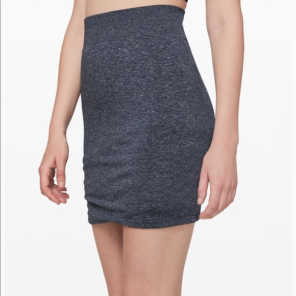 Lululemon boulevard bliss skirt - true navy - Picture 3 of 7